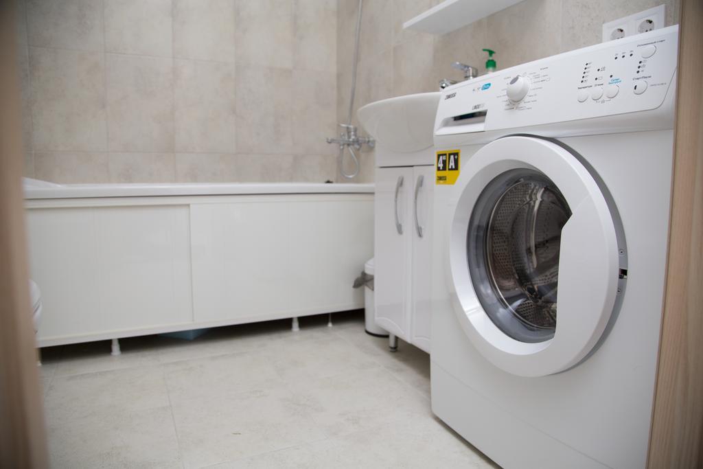 Flat2Let Lägenhet Boryspilʼ Exteriör bild
