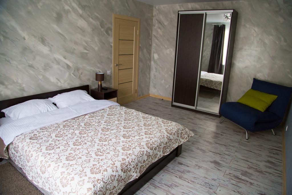 Flat2Let Lägenhet Boryspilʼ Exteriör bild